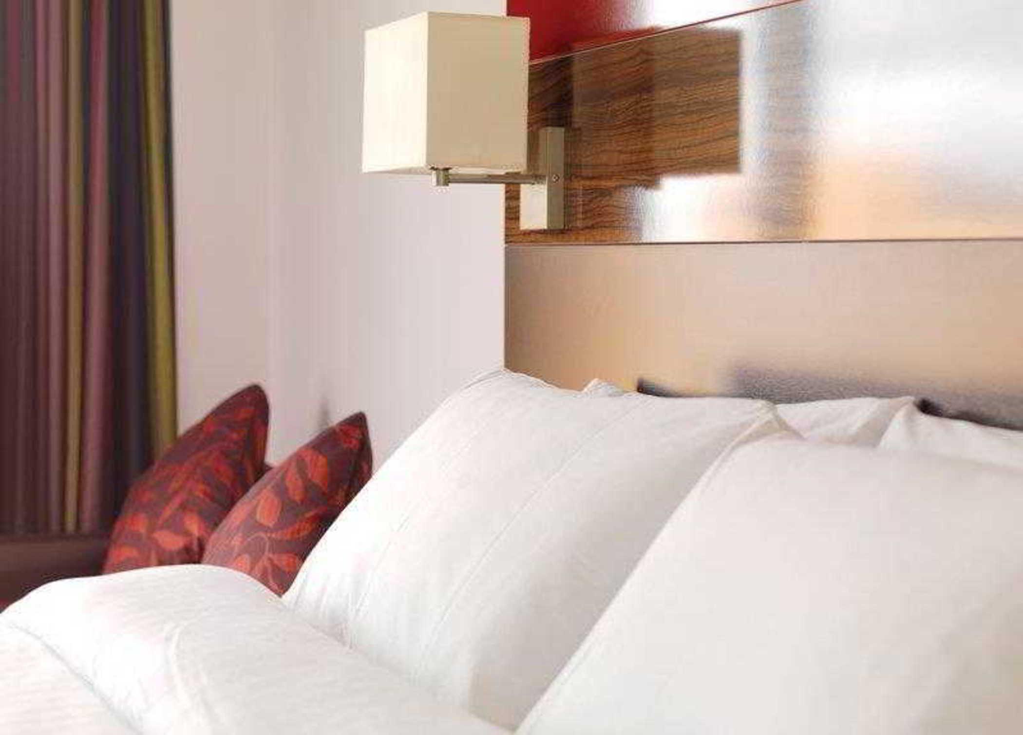 Clayton Hotel Cardiff Buitenkant foto