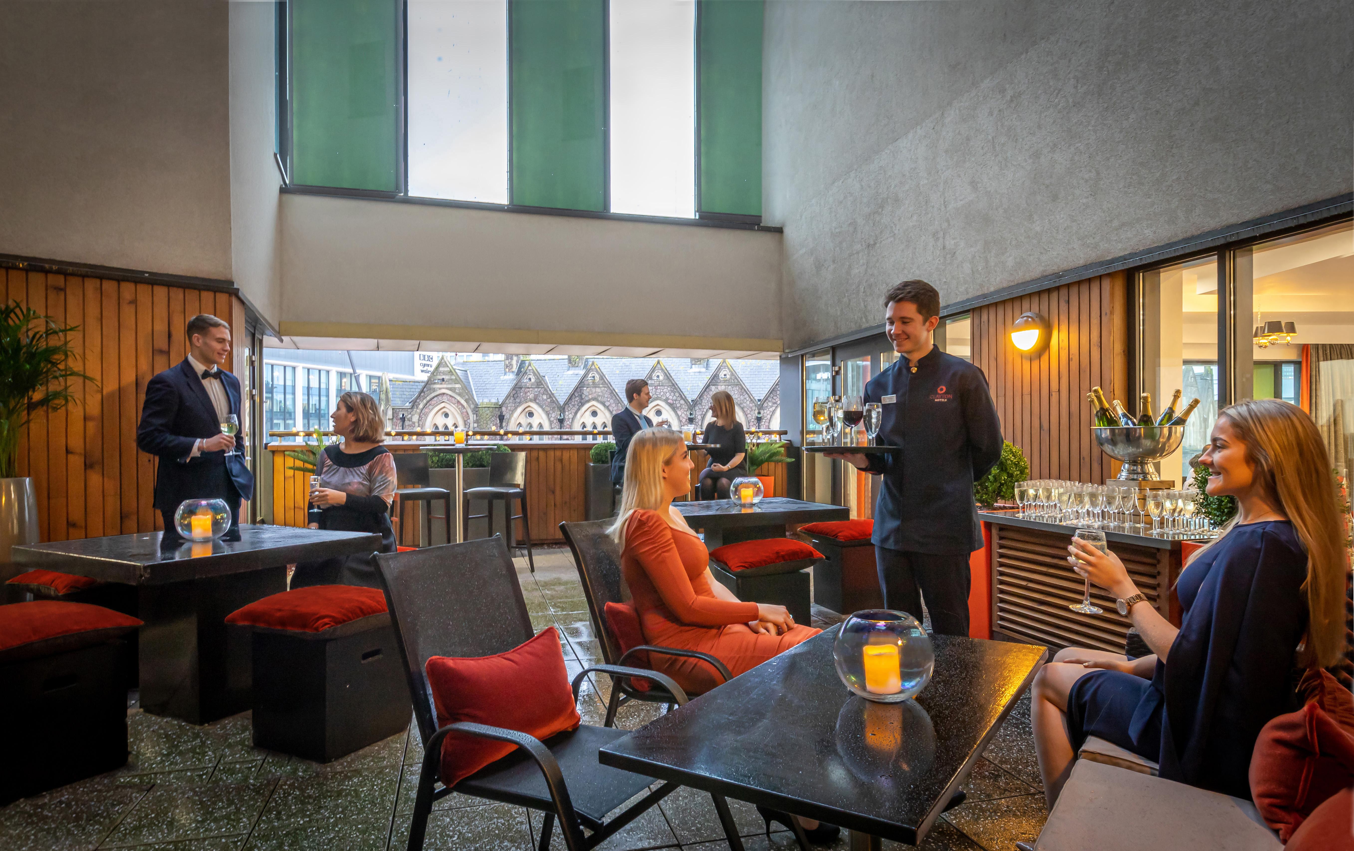 Clayton Hotel Cardiff Buitenkant foto