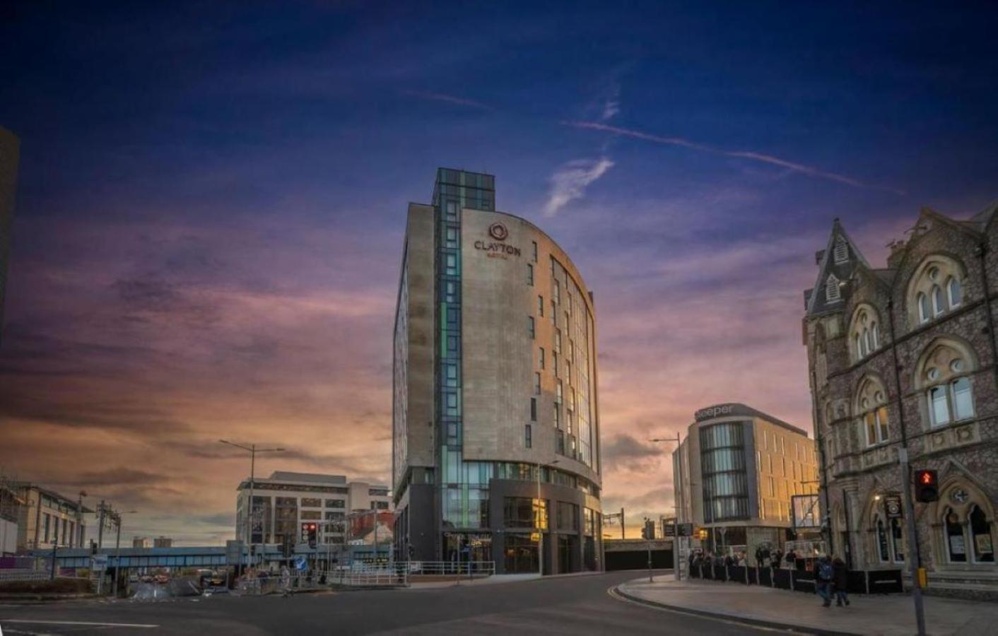 Clayton Hotel Cardiff Buitenkant foto