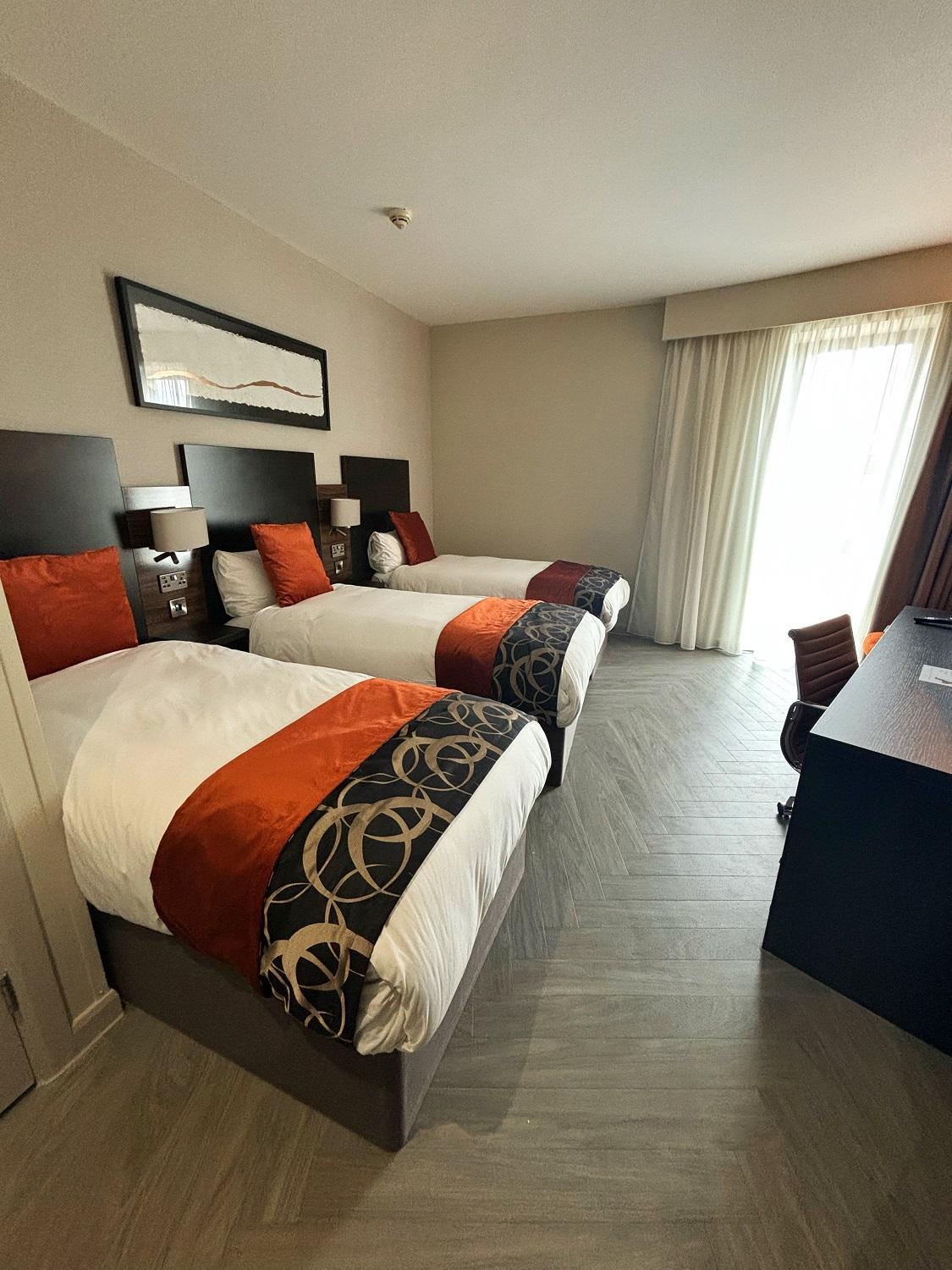 Clayton Hotel Cardiff Buitenkant foto