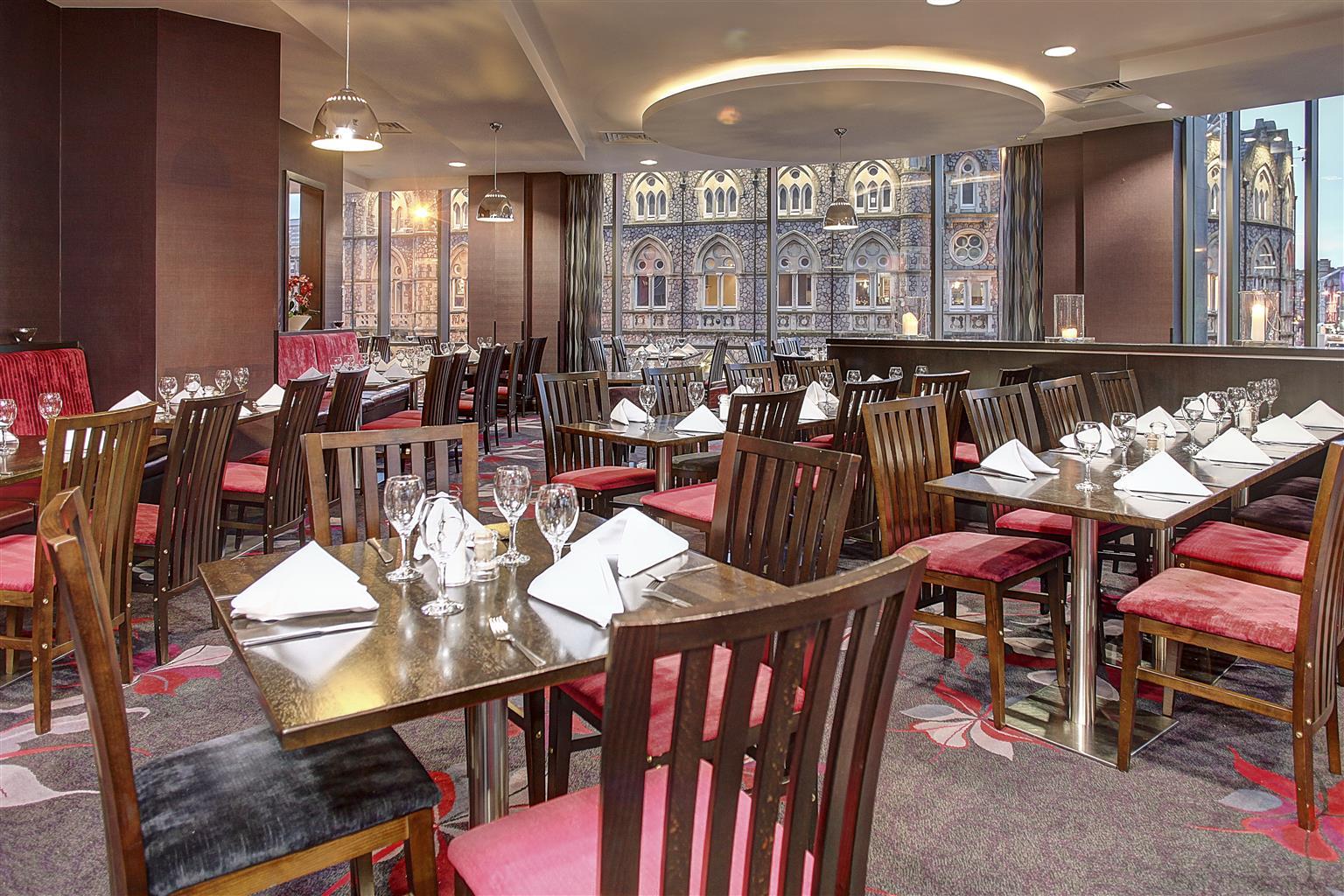 Clayton Hotel Cardiff Buitenkant foto